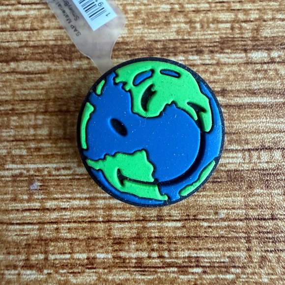 CROCS Jibbitz Charms Assortment - Picture 2 of 6